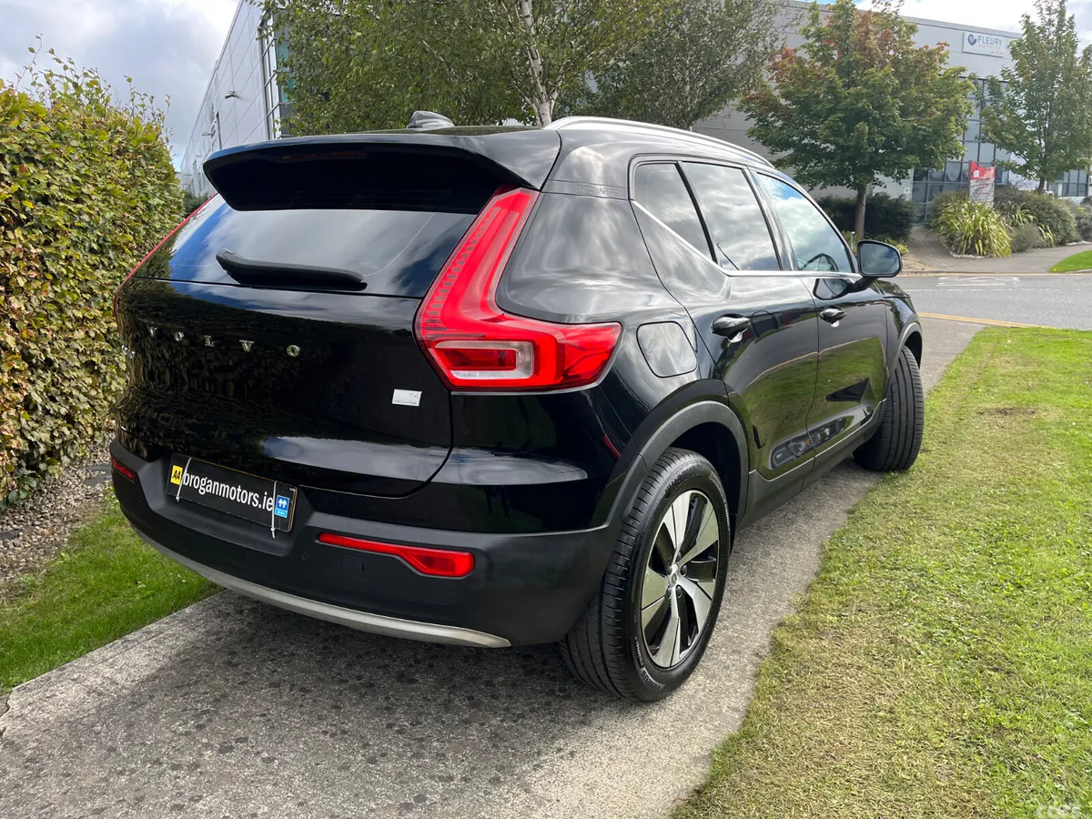 Volvo XC40 SUV, Petrol Plug-in Hybrid, 2022, Black