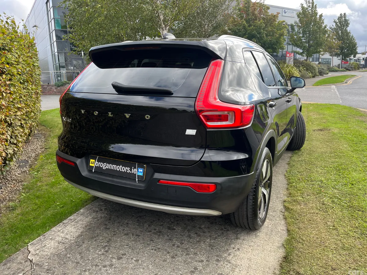 Volvo XC40 SUV, Petrol Plug-in Hybrid, 2022, Black