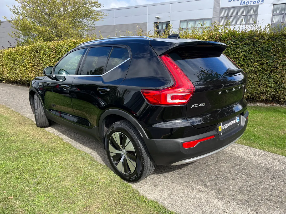 Volvo XC40 SUV, Petrol Plug-in Hybrid, 2022, Black