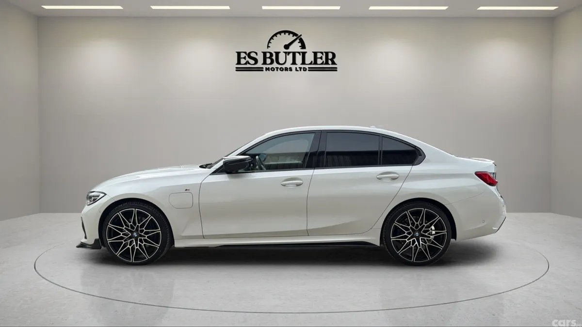 BMW 3-Series Saloon, Petrol Plug-in Hybrid, 2020, White
