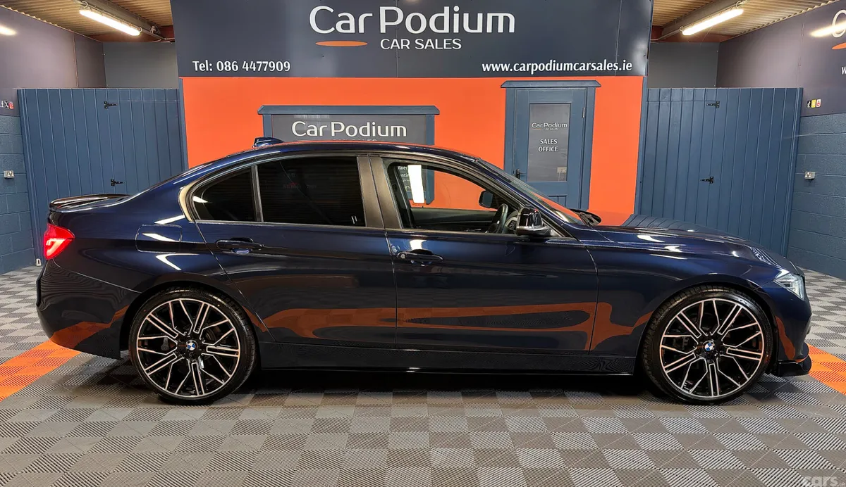 BMW 3-Series Saloon, Diesel, 2016, Blue
