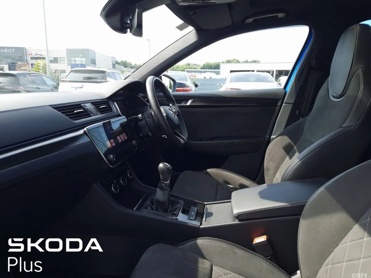 Skoda Superb Saloon, Diesel, 2023, Blue