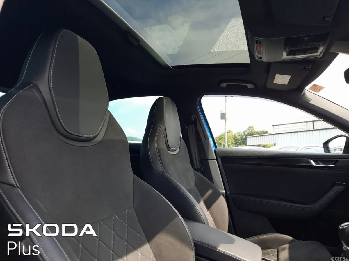 Skoda Superb Saloon, Diesel, 2023, Blue