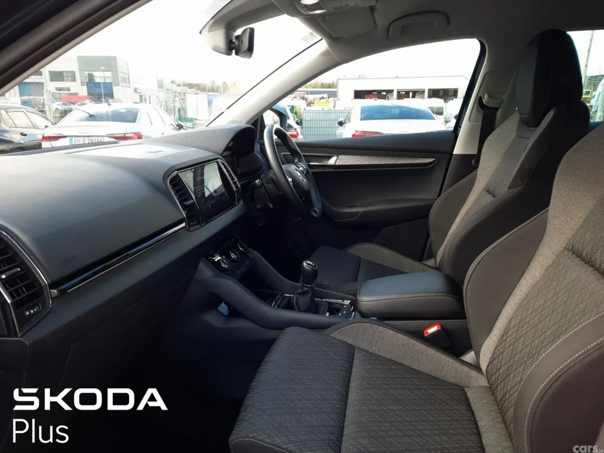 Skoda Karoq Estate, Petrol, 2023, Blue