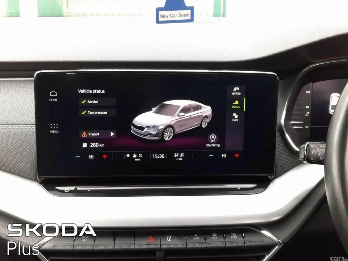 Skoda Octavia Saloon, Diesel, 2023, Blue
