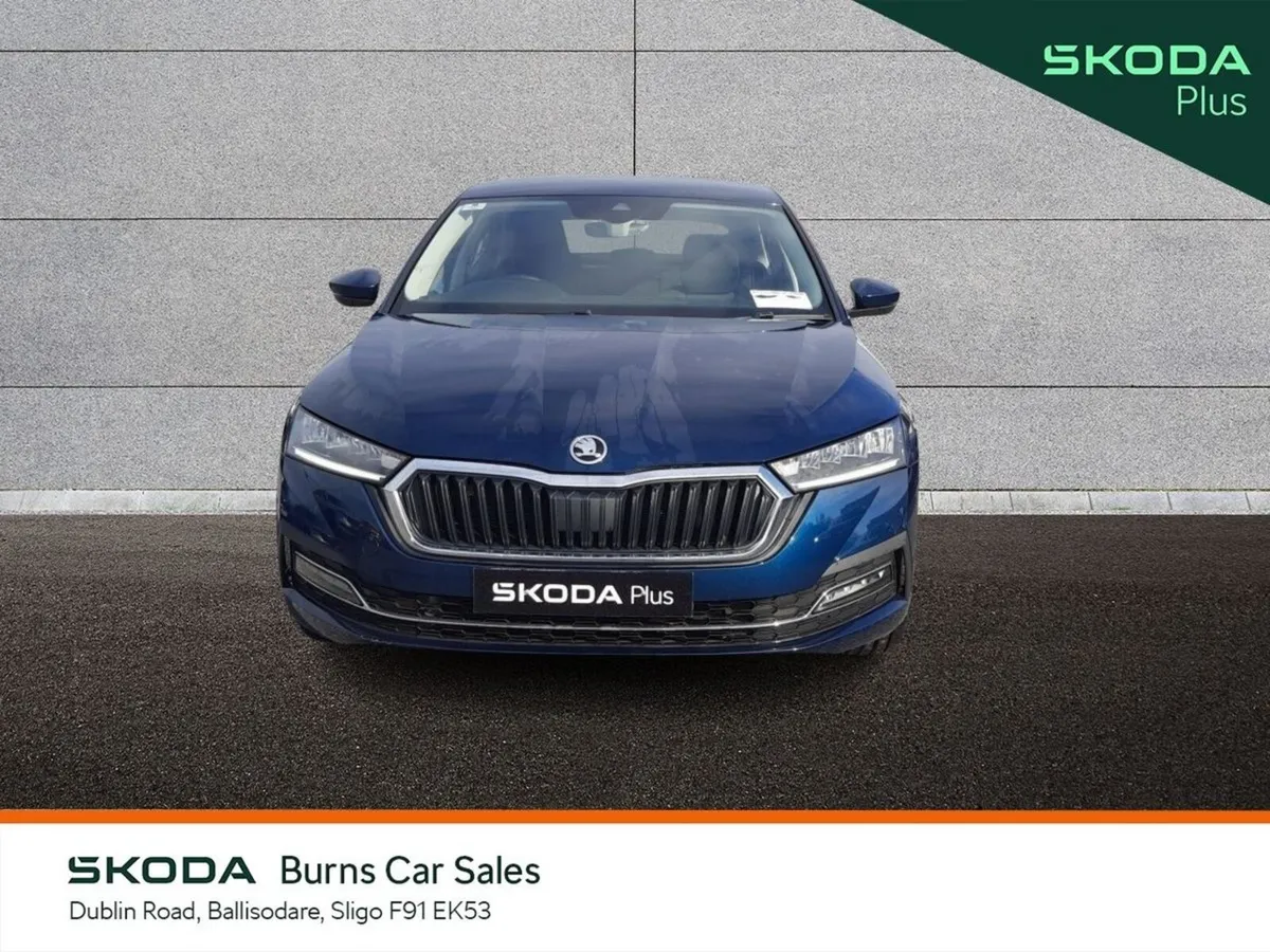 Skoda Octavia Saloon, Diesel, 2023, Blue