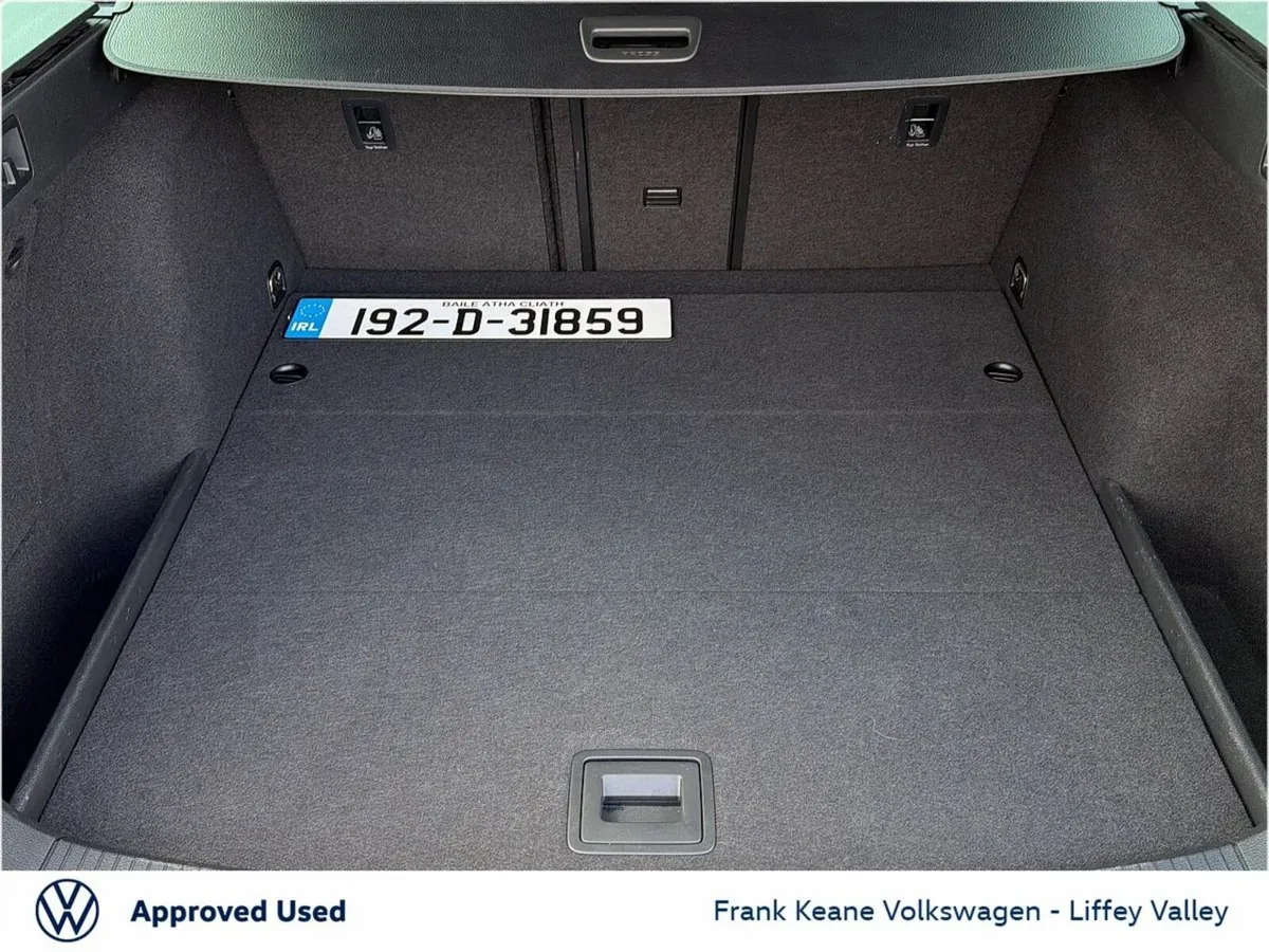 Volkswagen Golf Hatchback, Petrol, 2019, Silver