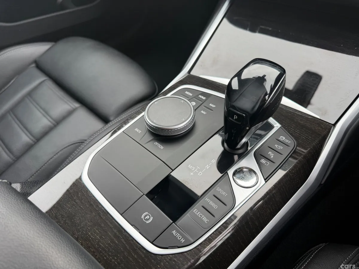 BMW 3-Series Saloon, Petrol Plug-in Hybrid, 2020, White
