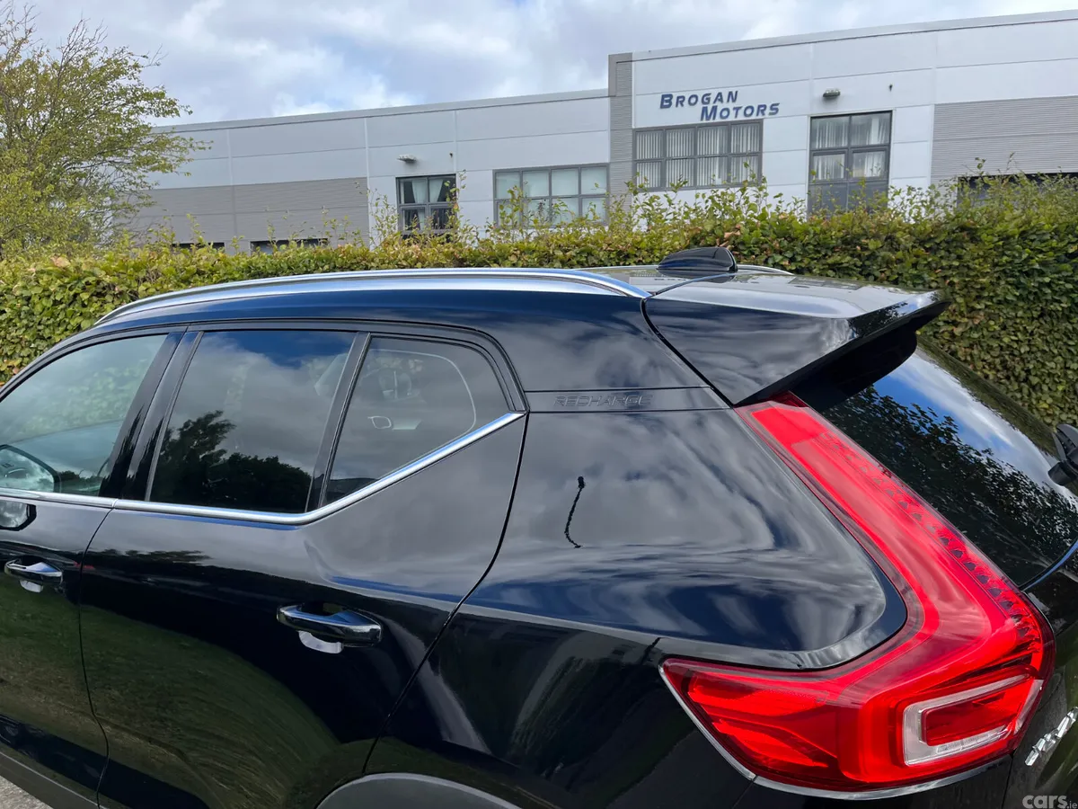 Volvo XC40 SUV, Petrol Plug-in Hybrid, 2022, Black