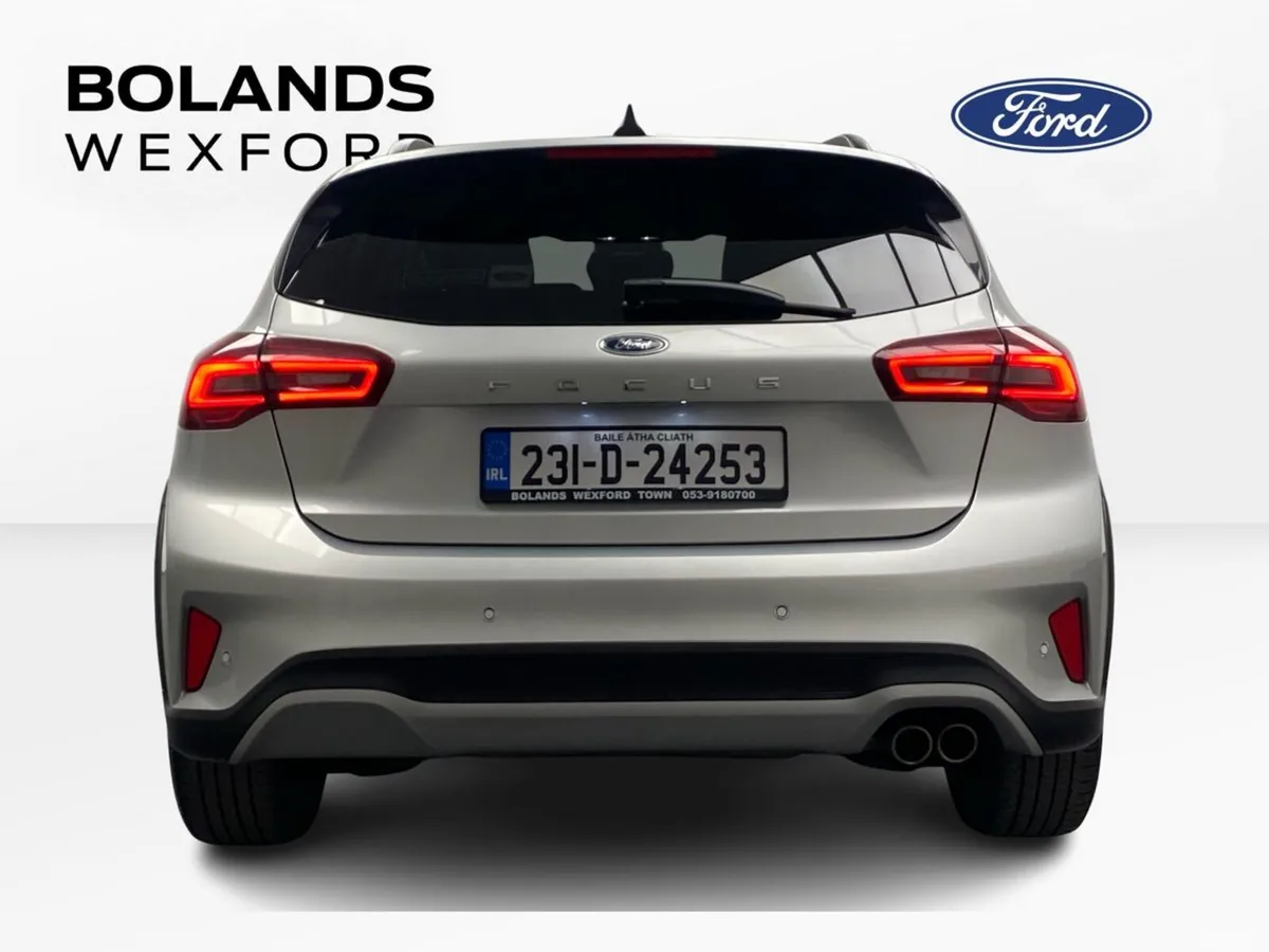 Ford Focus Hatchback, Petrol, 2023, Grey