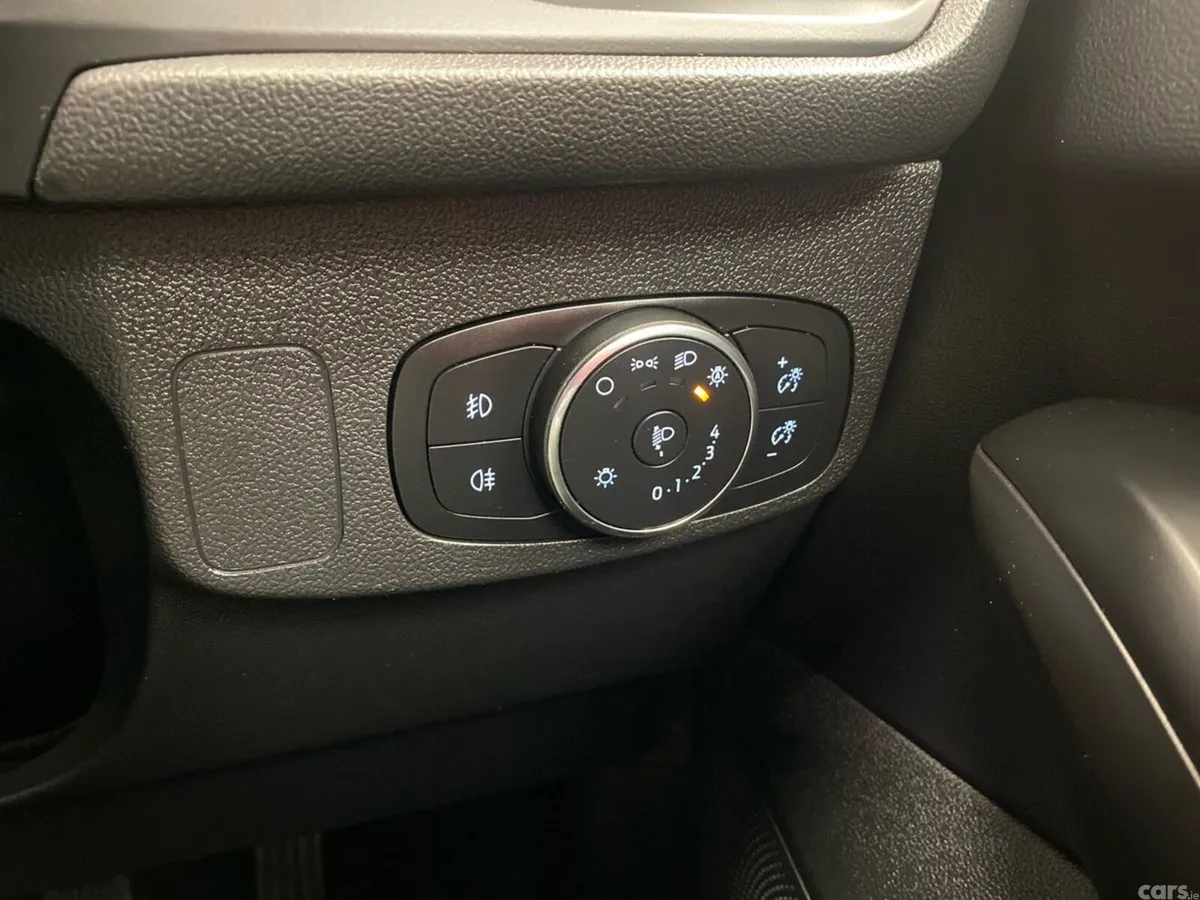 Ford Focus Hatchback, Petrol, 2023, Grey