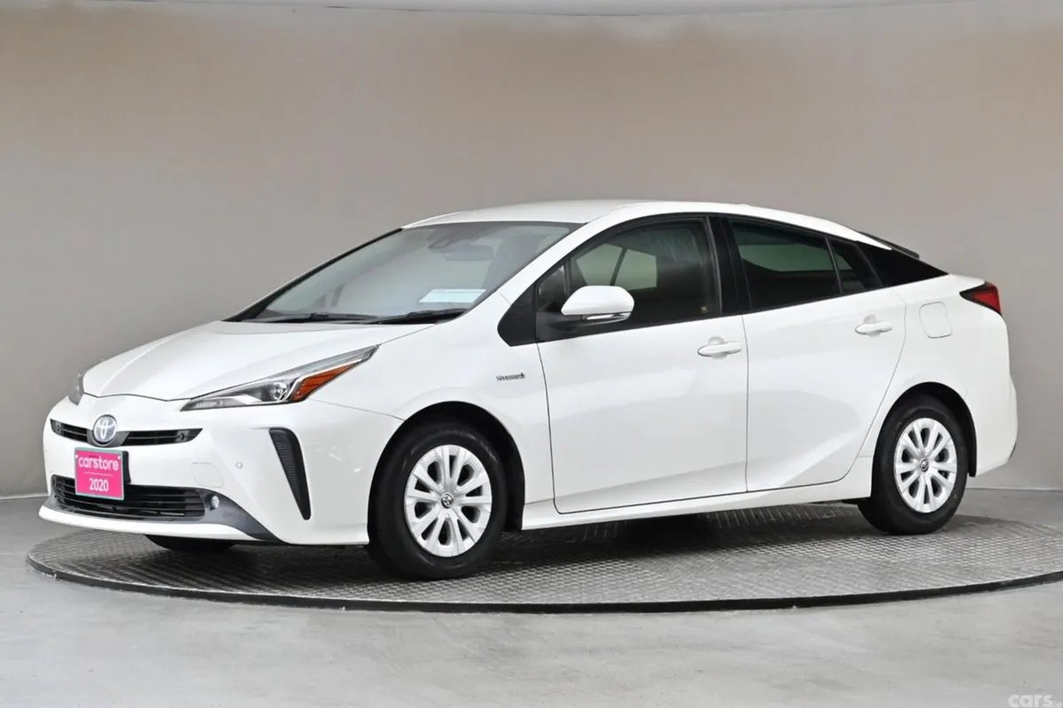 Toyota Prius Hatchback, Petrol Hybrid, 2020, White