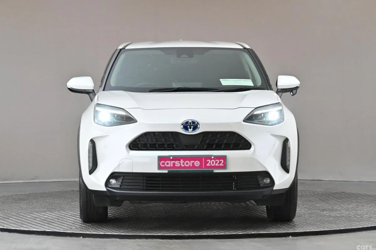 Toyota Yaris Cross SUV, Petrol Hybrid, 2022, White