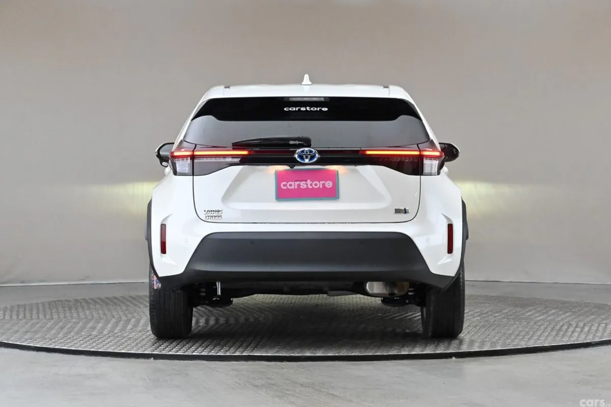 Toyota Yaris Cross SUV, Petrol Hybrid, 2022, White