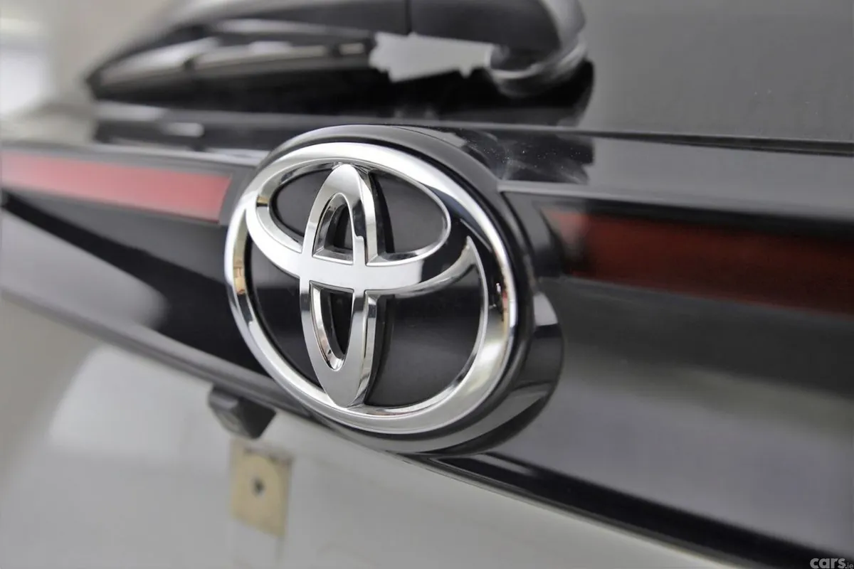 Toyota Yaris Cross SUV, Petrol Hybrid, 2022, White