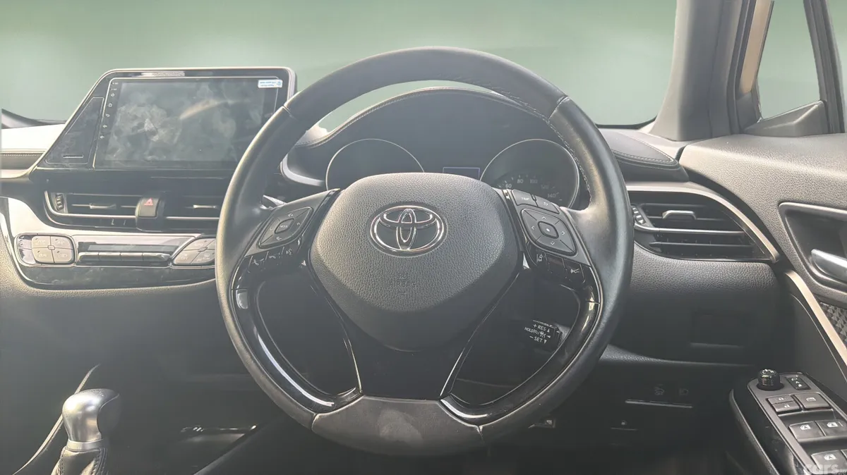 Toyota C-HR SUV, Petrol Hybrid, 2019, White