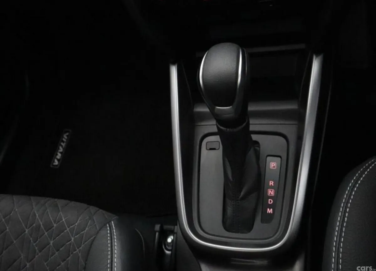 Suzuki Vitara SUV, Petrol Hybrid, 2024, Grey