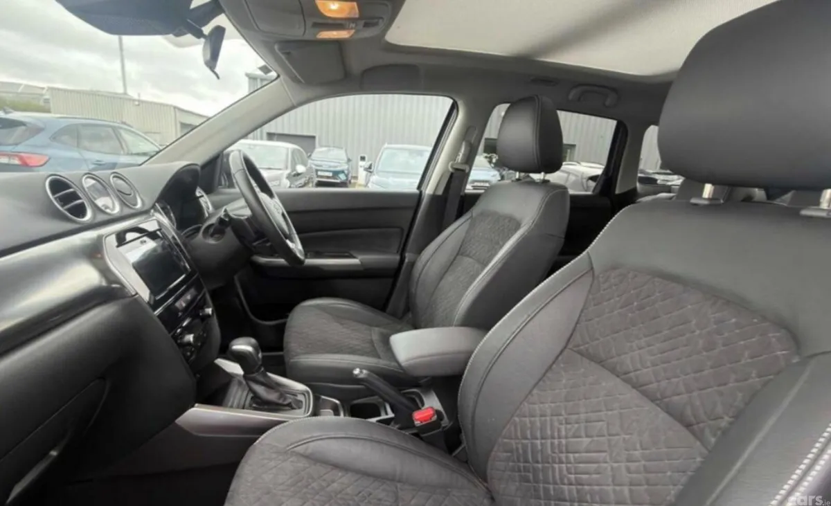 Suzuki Vitara SUV, Petrol Hybrid, 2024, Grey
