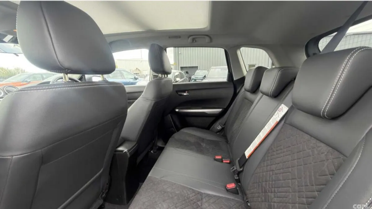 Suzuki Vitara SUV, Petrol Hybrid, 2024, Grey