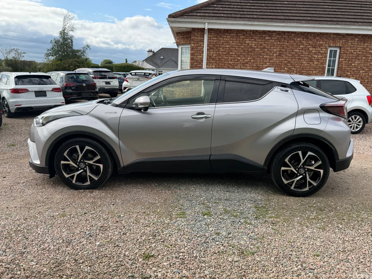 Toyota C-HR SUV, Petrol Hybrid, 2019, Silver