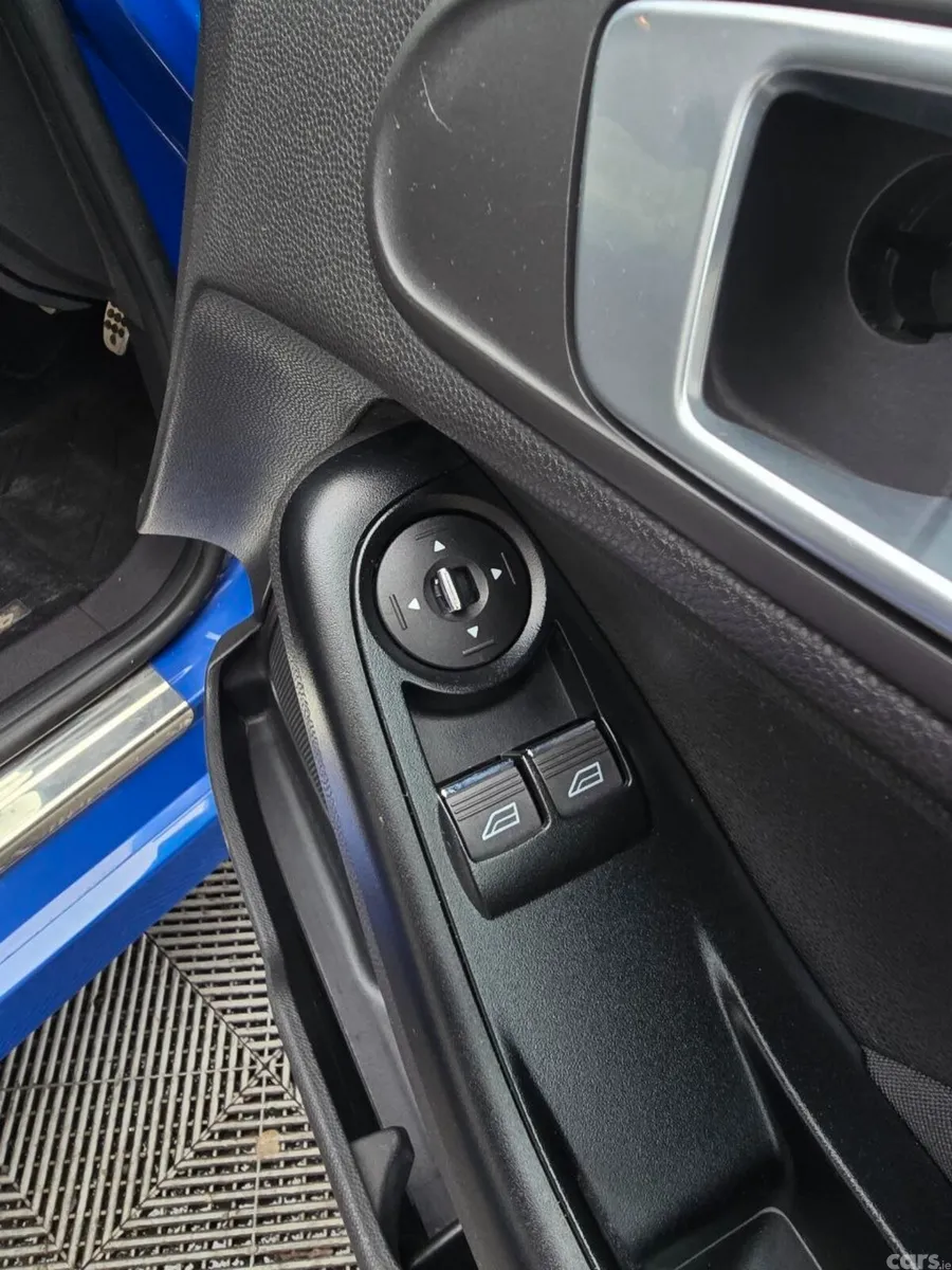 Ford Fiesta Hatchback, Petrol, 2013, Blue