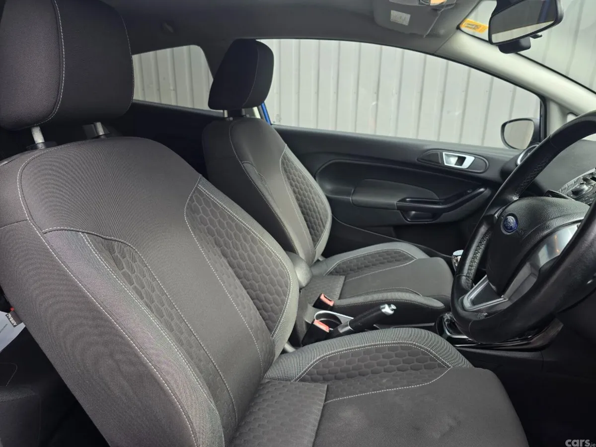 Ford Fiesta Hatchback, Petrol, 2013, Blue