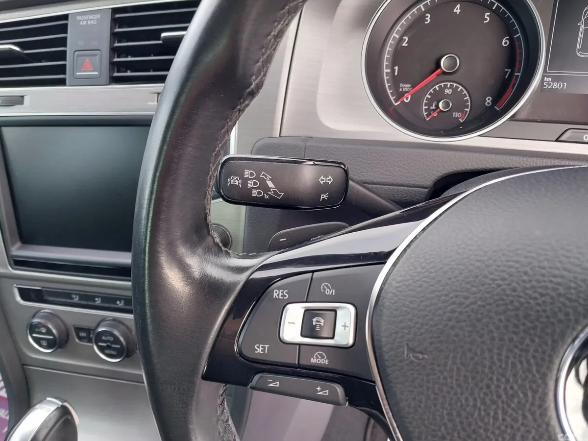 Volkswagen Golf Hatchback, Petrol, 2017, Grey