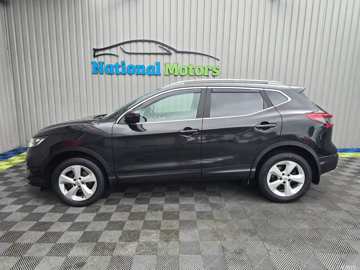 Nissan Qashqai MPV, Diesel, 2018, Black