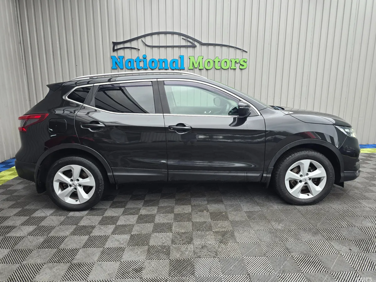 Nissan Qashqai MPV, Diesel, 2018, Black