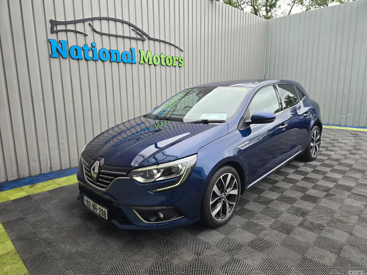Renault Megane Hatchback, Diesel, 2019, Blue