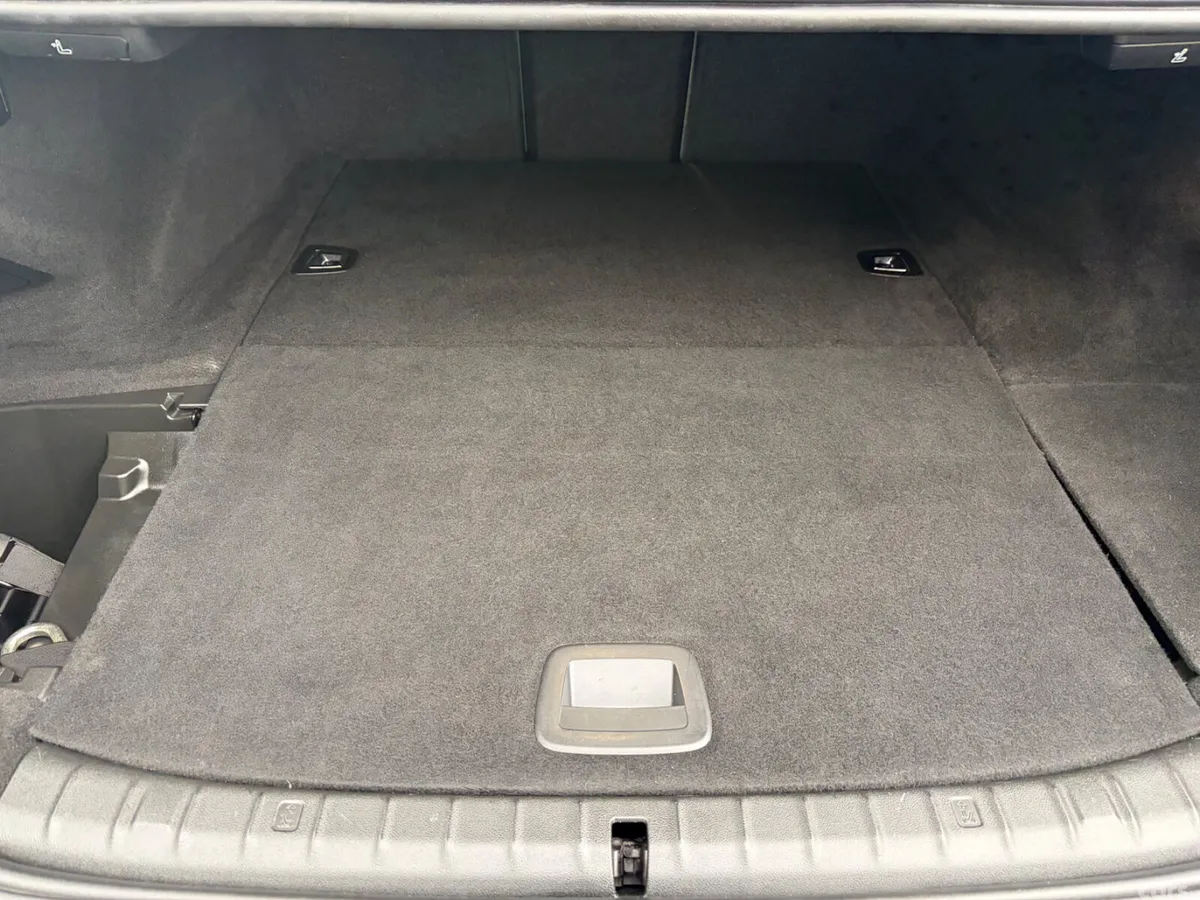 BMW 5-Series Saloon, Petrol Plug-in Hybrid, 2018, Blue