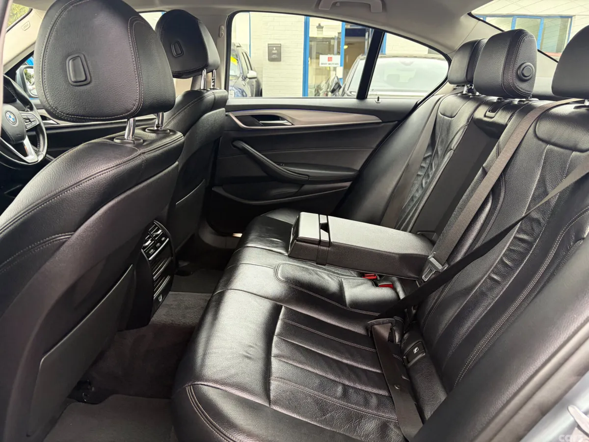 BMW 5-Series Saloon, Petrol Plug-in Hybrid, 2018, Blue