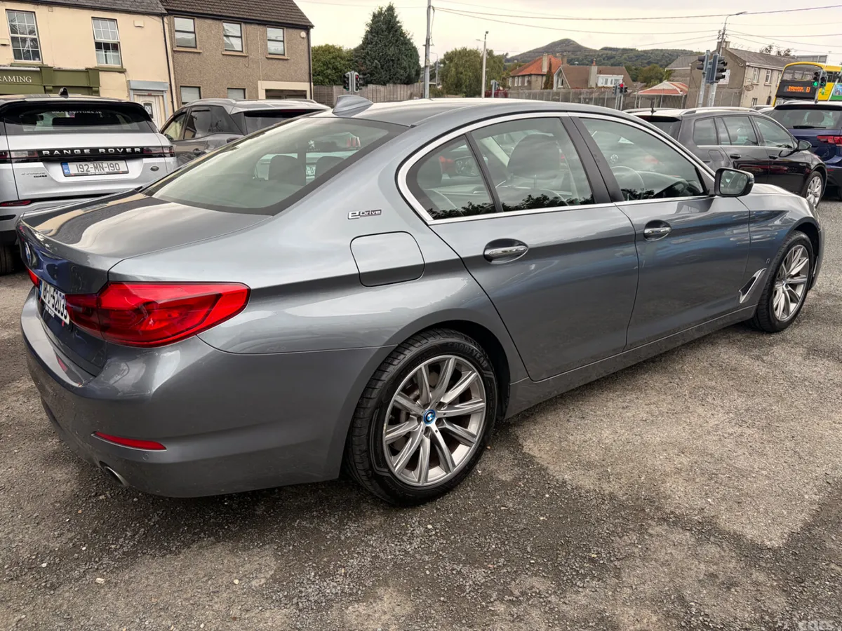BMW 5-Series Saloon, Petrol Plug-in Hybrid, 2018, Blue