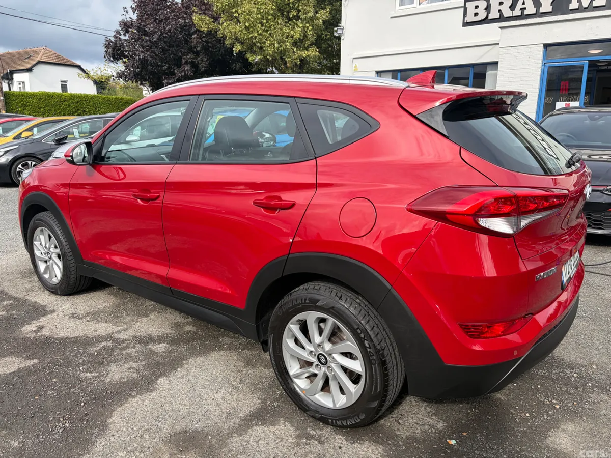 Hyundai Tucson SUV, Diesel, 2017, Red
