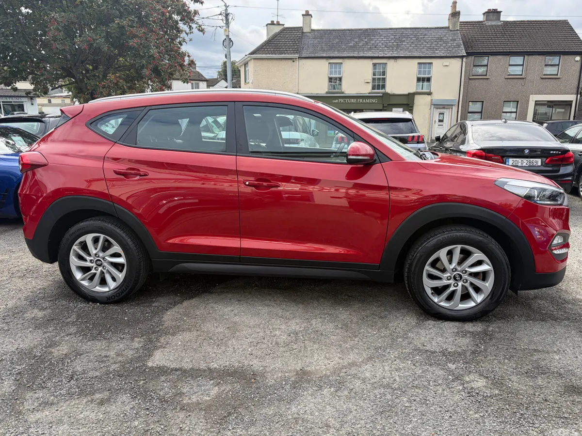 Hyundai Tucson SUV, Diesel, 2017, Red