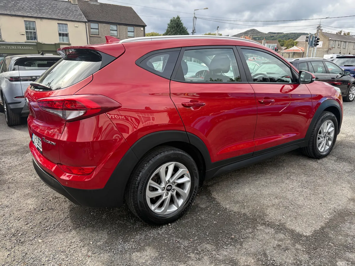 Hyundai Tucson SUV, Diesel, 2017, Red