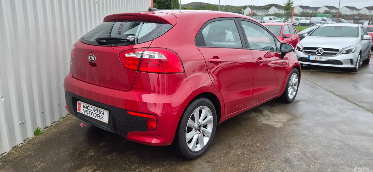 Kia Rio Hatchback, Petrol, 2016, Red