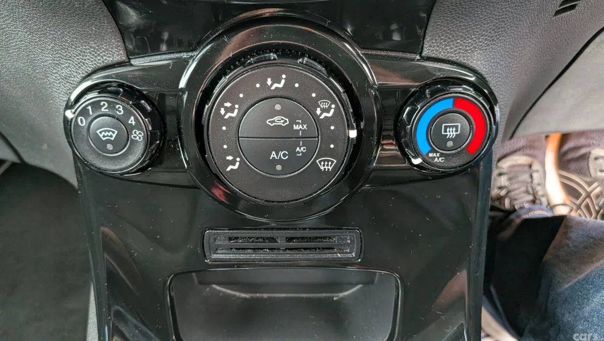 Ford Fiesta Hatchback, Diesel, 2016, Blue