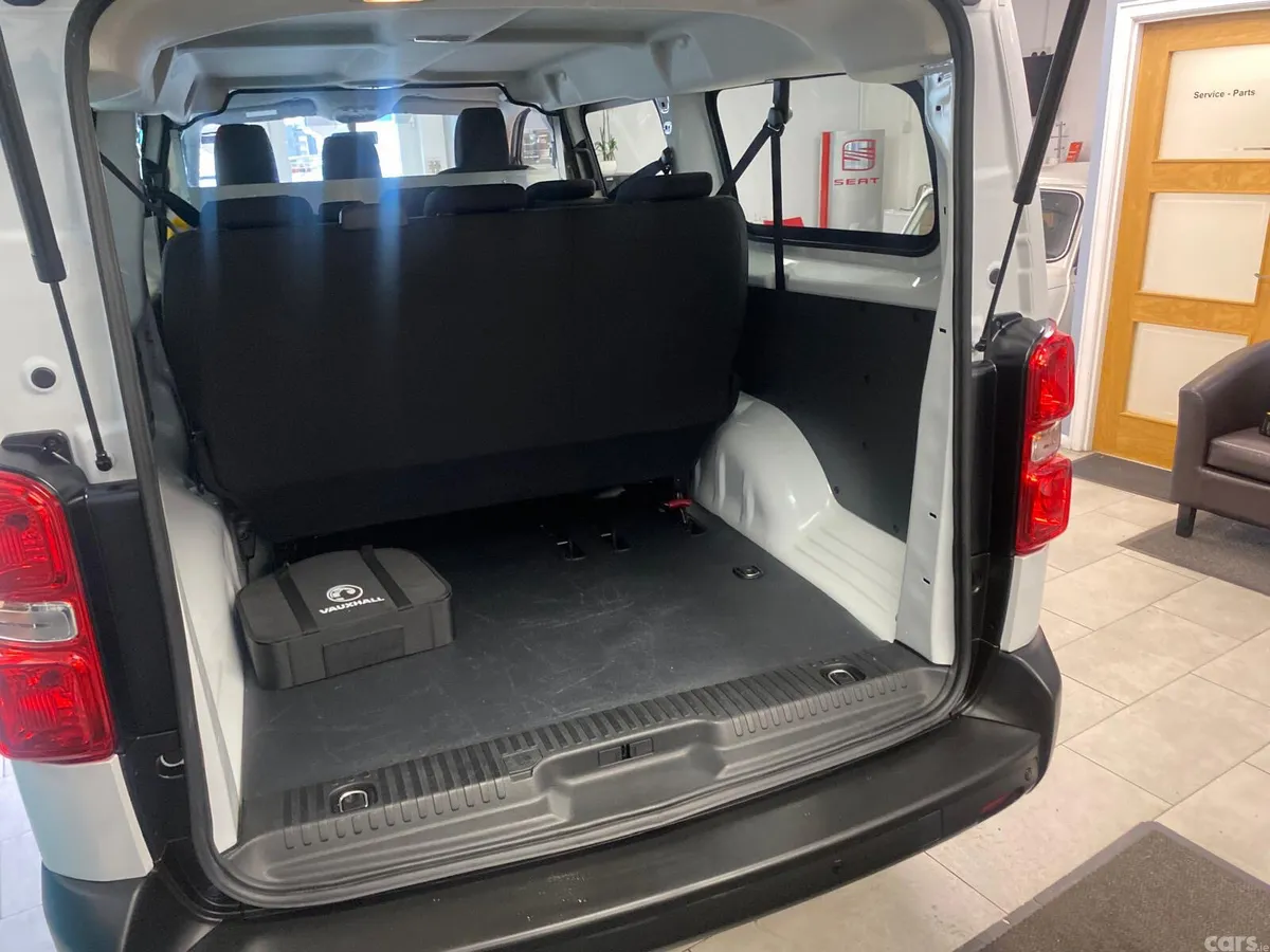 Vauxhall Vivaro MPV, Electric, 2023, White