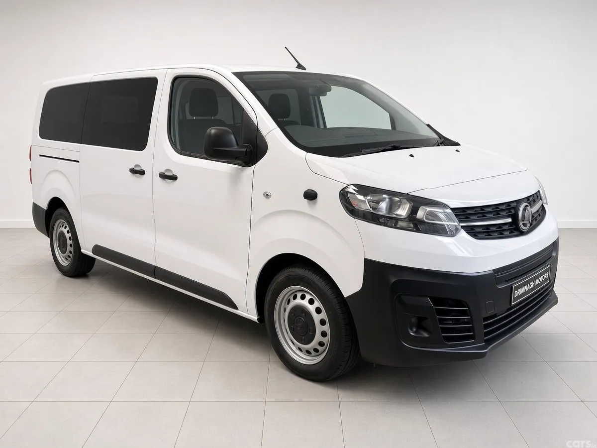 Vauxhall Vivaro MPV, Electric, 2023, White