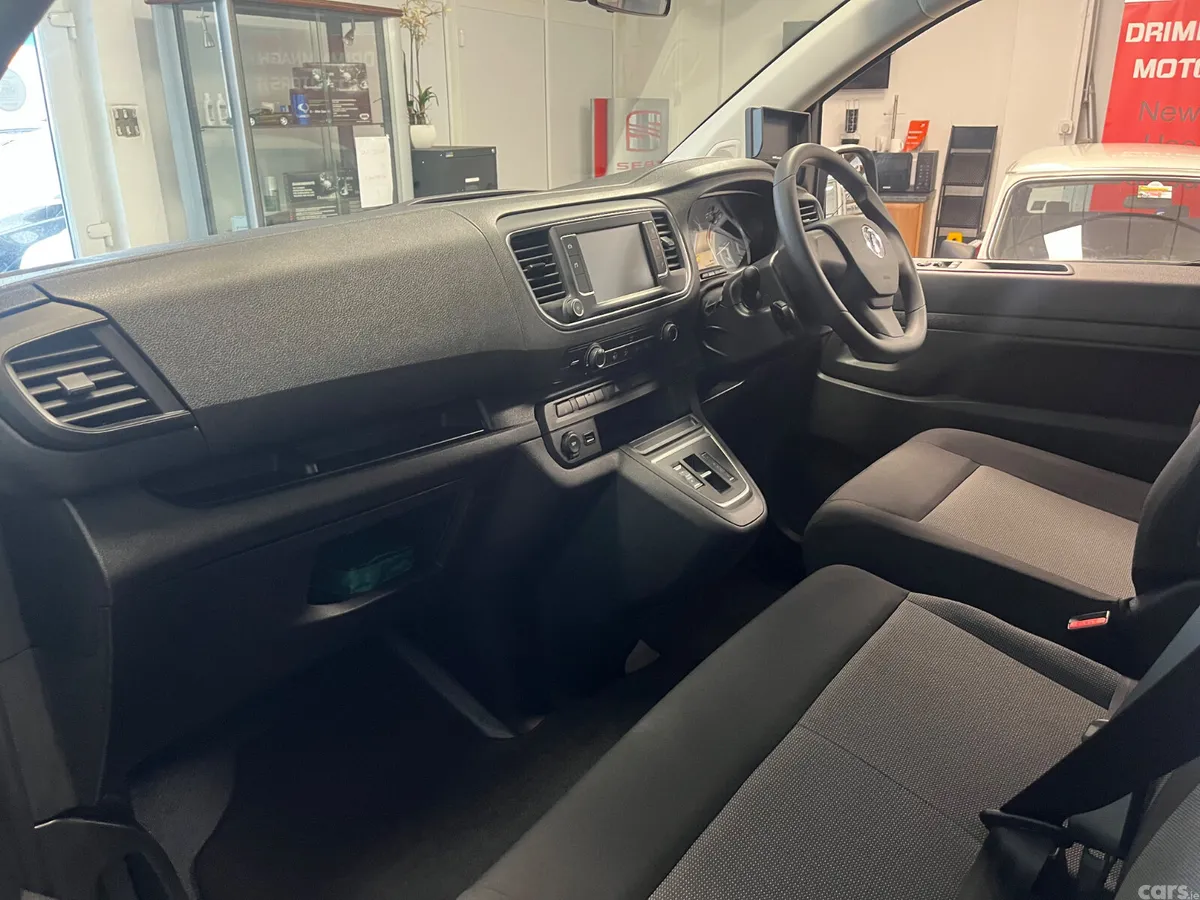 Vauxhall Vivaro MPV, Electric, 2023, White