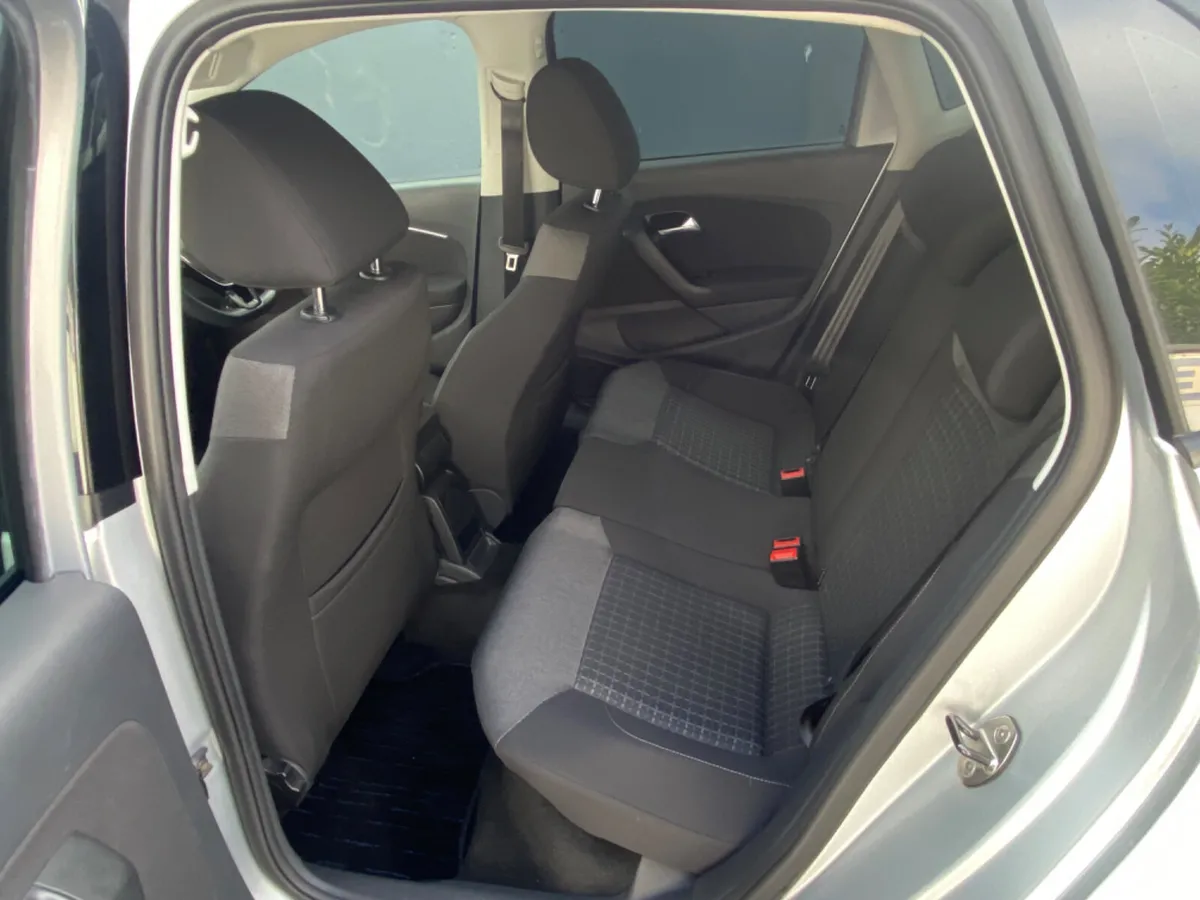 Volkswagen Polo Hatchback, Petrol, 2016, Silver