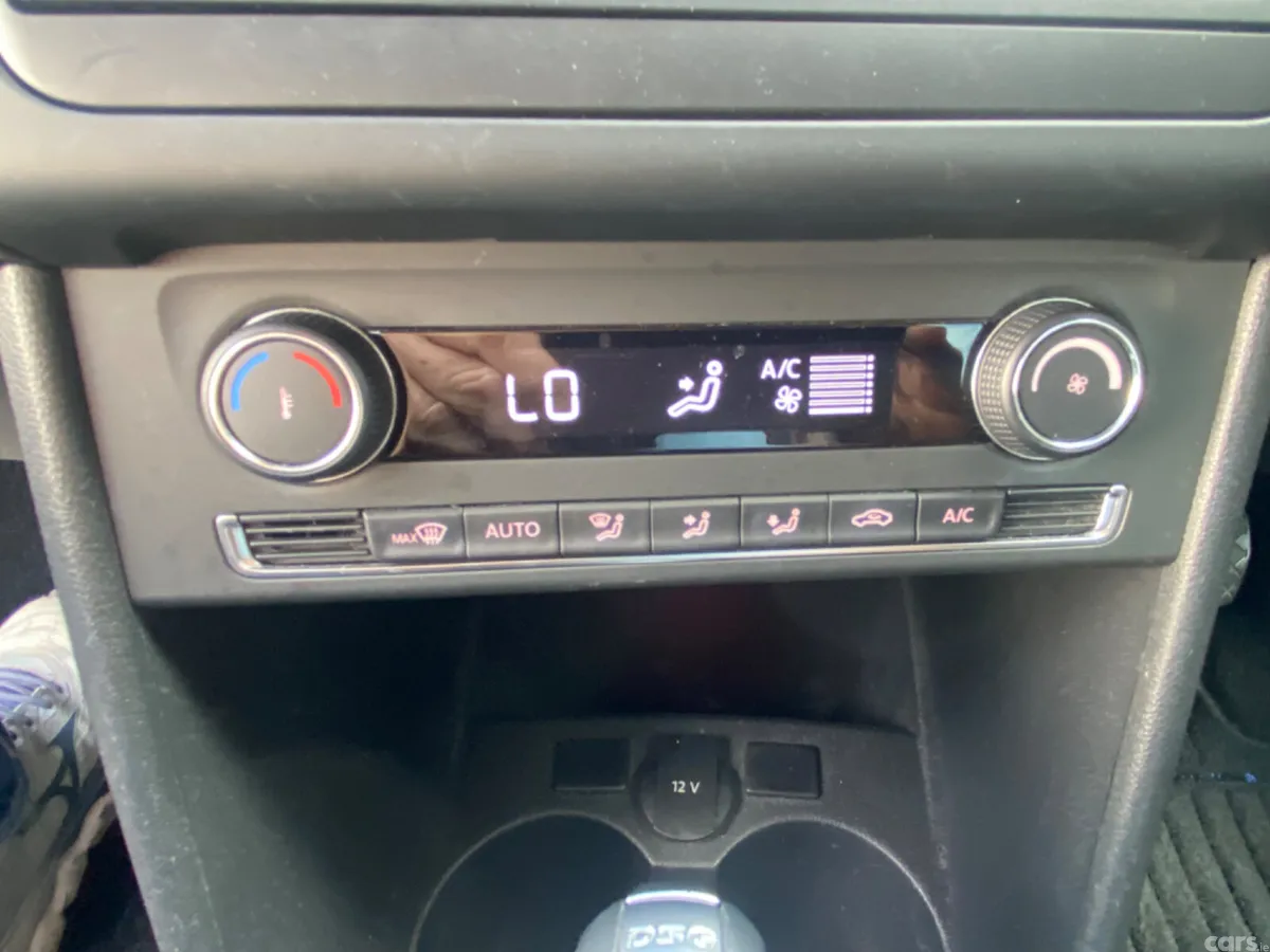 Volkswagen Polo Hatchback, Petrol, 2016, Silver