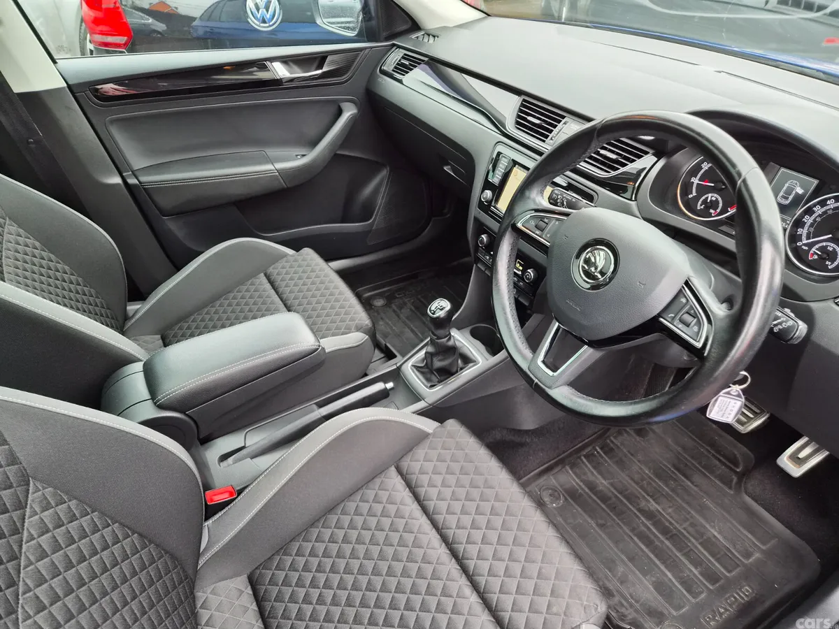 Skoda Rapid Hatchback, Petrol, 2018, Blue