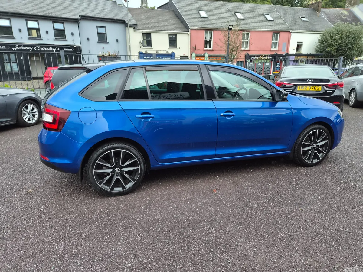 Skoda Rapid Hatchback, Petrol, 2018, Blue