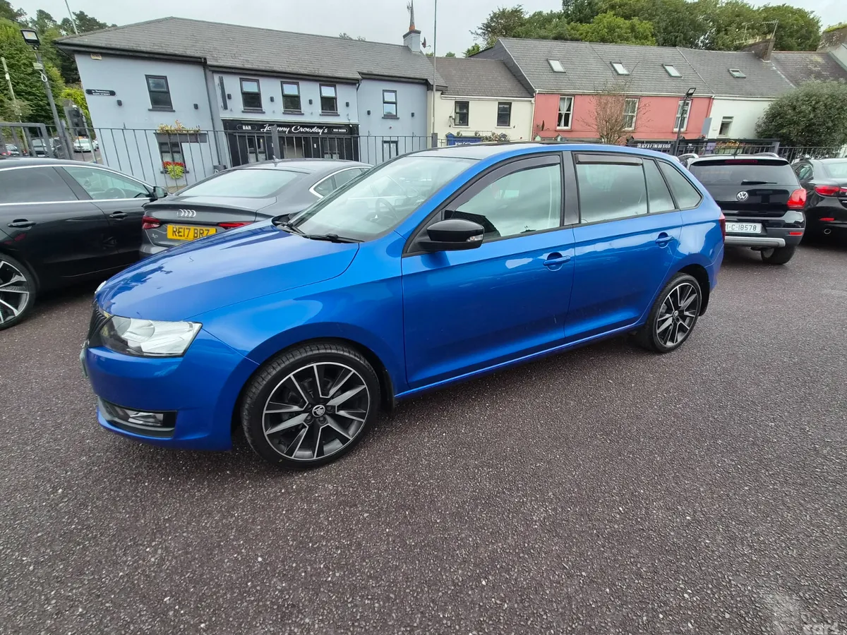 Skoda Rapid Hatchback, Petrol, 2018, Blue
