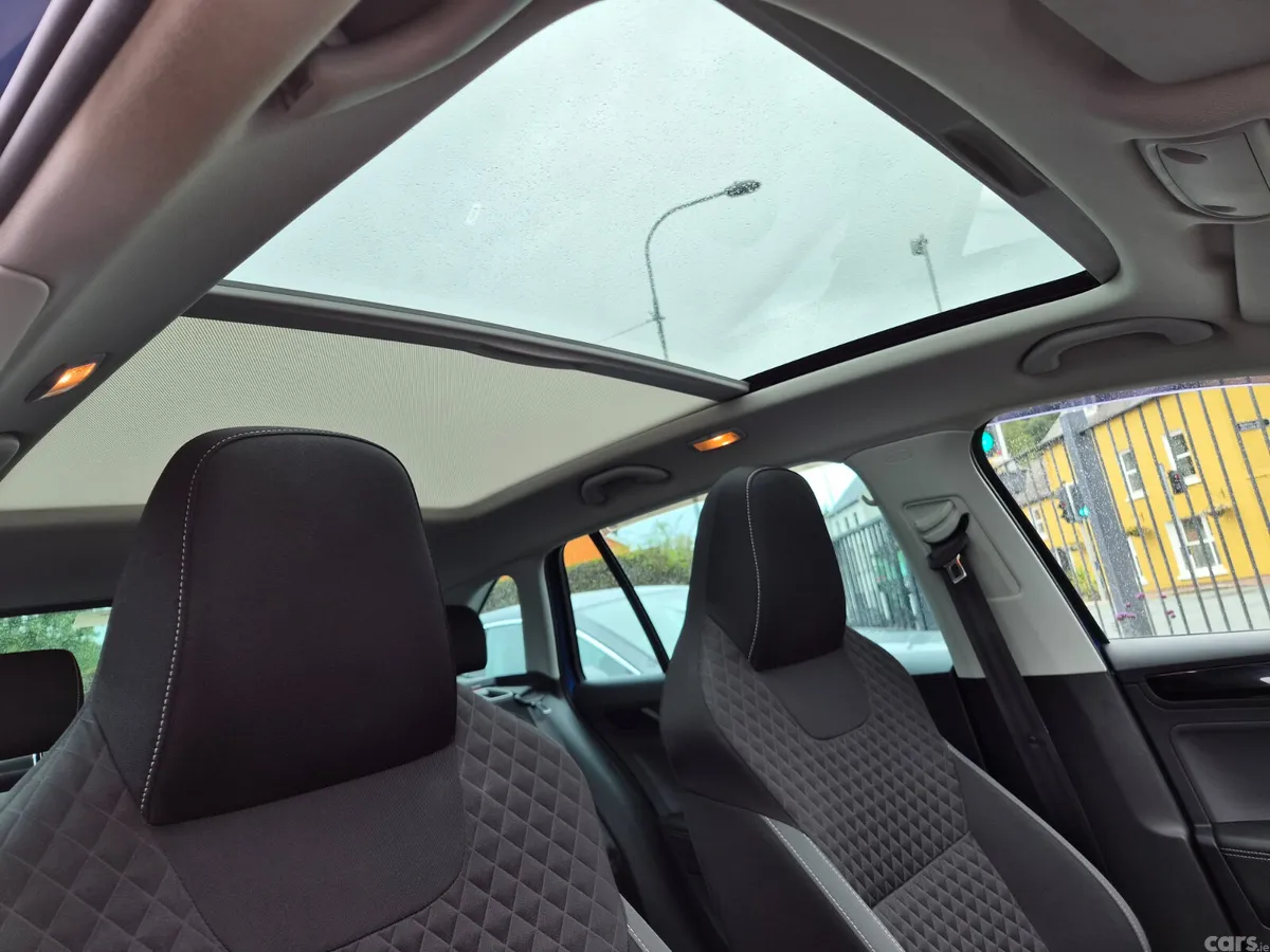Skoda Rapid Hatchback, Petrol, 2018, Blue