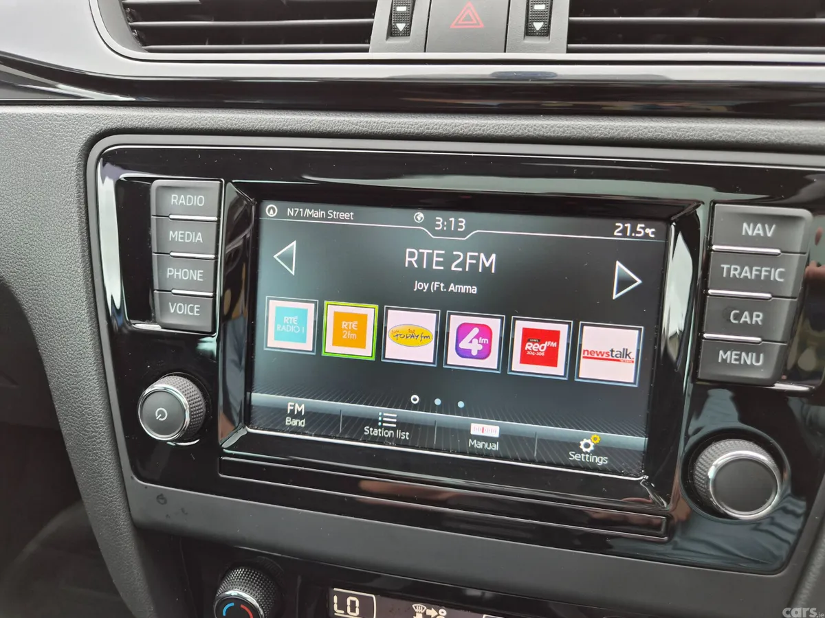 Skoda Rapid Hatchback, Petrol, 2018, Blue