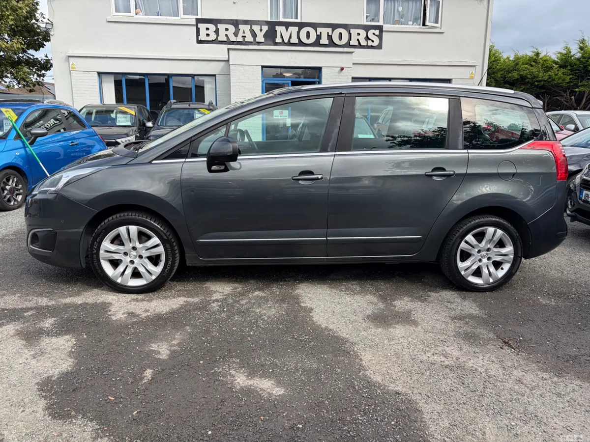 Peugeot 5008 MPV, Diesel, 2016, Grey
