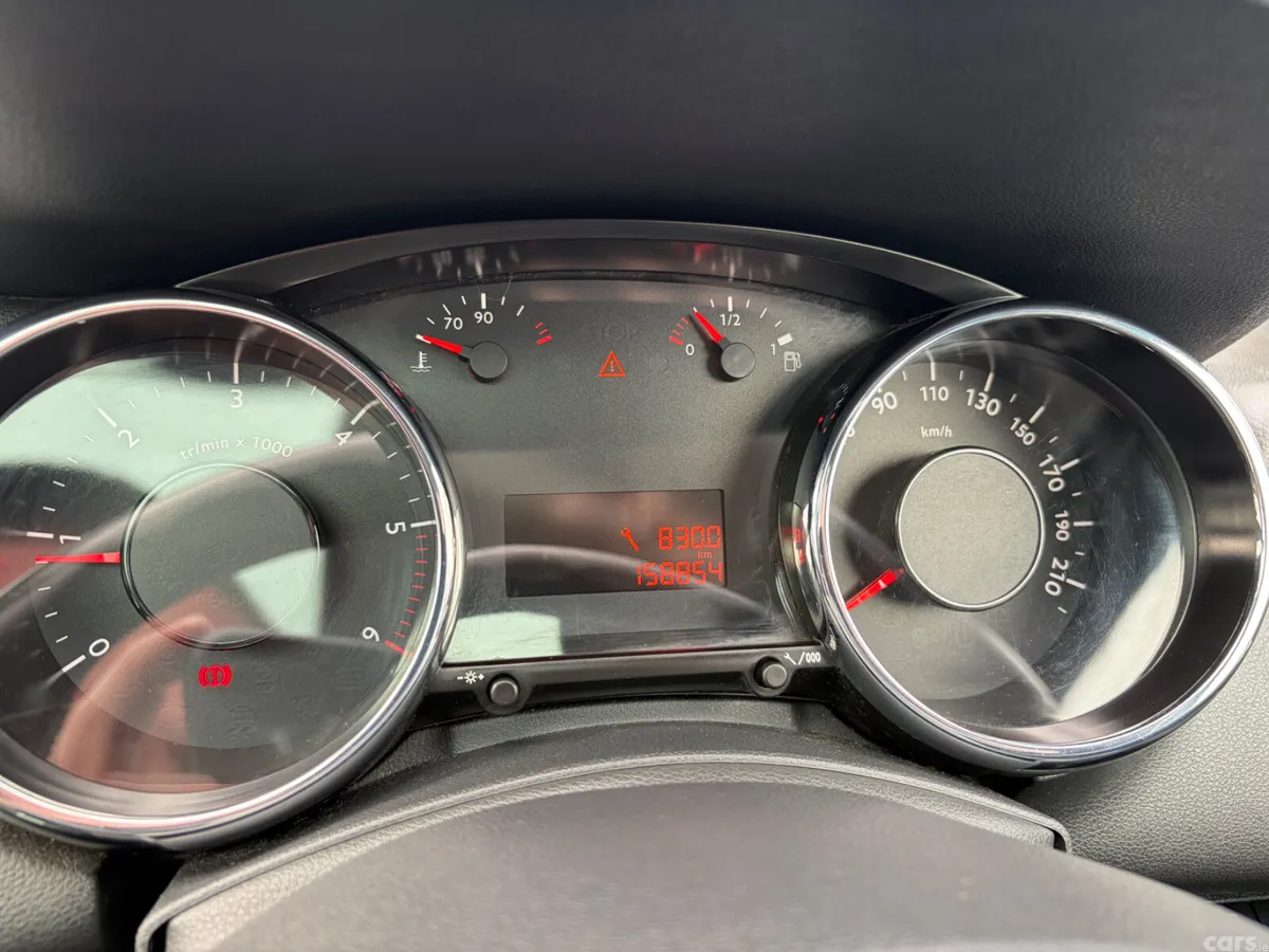 Peugeot 5008 MPV, Diesel, 2016, Grey